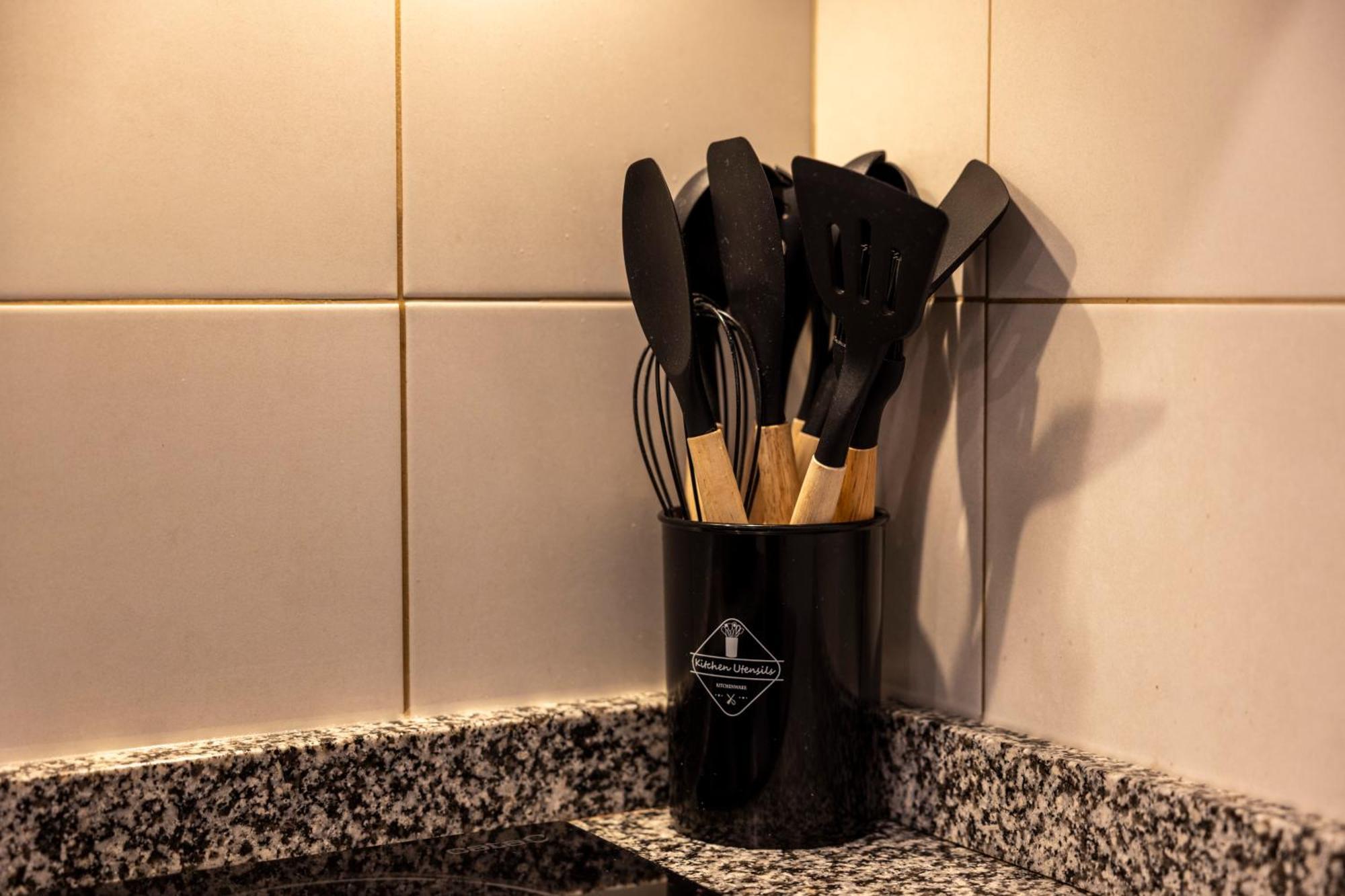 Estudio Para Grupos Pequenos En El Pas De La Casa - Centrico Luaran gambar